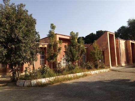 نمایی از ساختمان کتابخانه